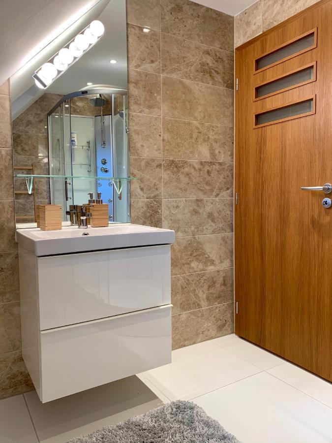 Domcek & Sauna Garden สตารา เลชนา ภายนอก รูปภาพ